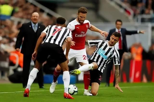 哈登24+12快船险胜猛龙4连胜 公牛逆转胜老鹰