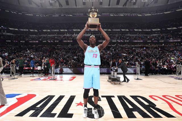 天空预测阿莫林首秀首发：阵型3421