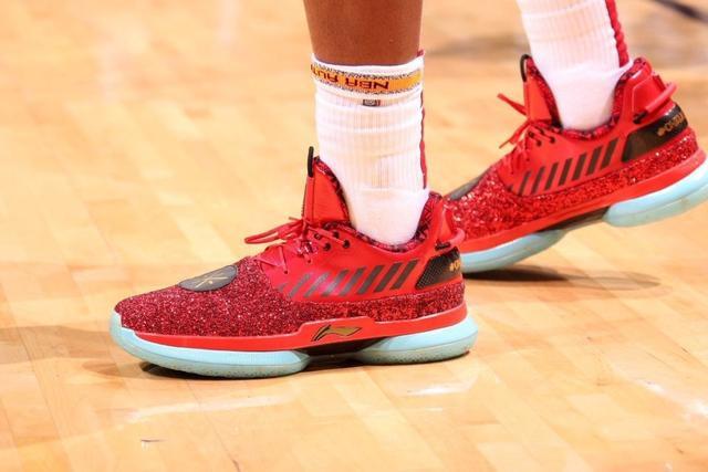 郭艾伦:合同没有给就签的 一些条件辽宁不接受